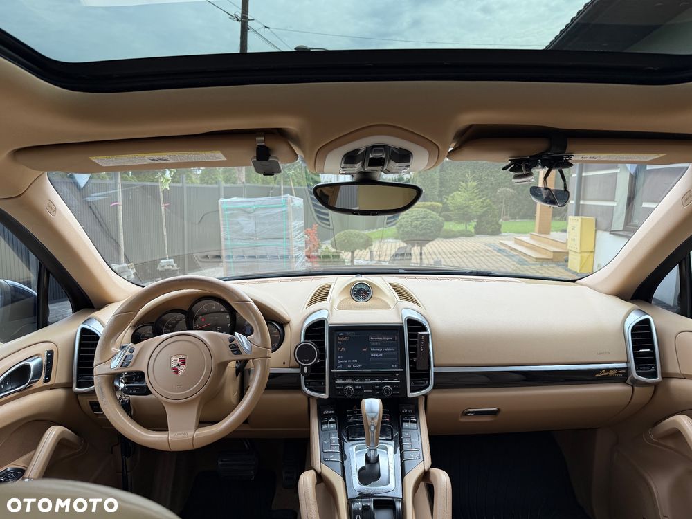 Porsche Cayenne - 8