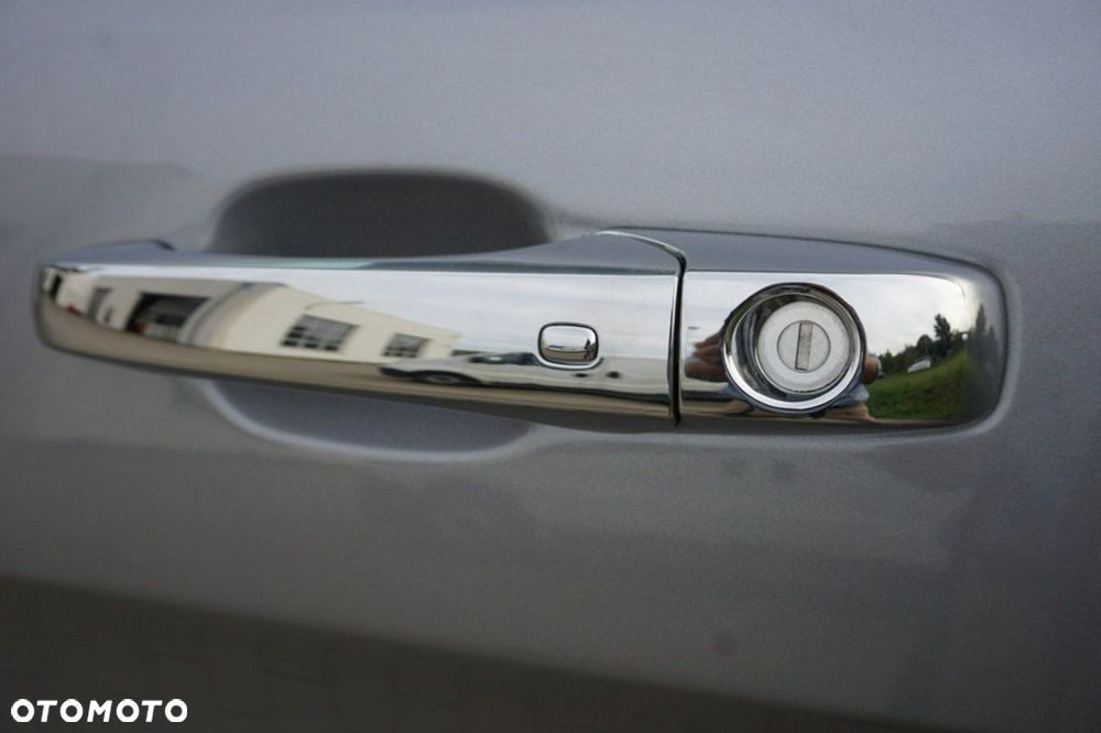 Jeep Grand Cherokee - 30