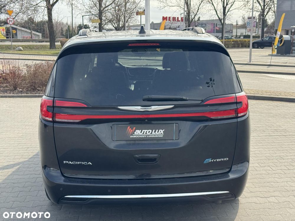 Chrysler Pacifica - 19