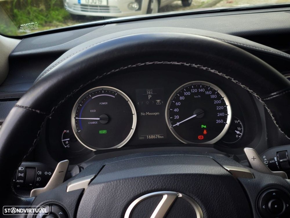 Lexus IS 300H Executive+ - 25