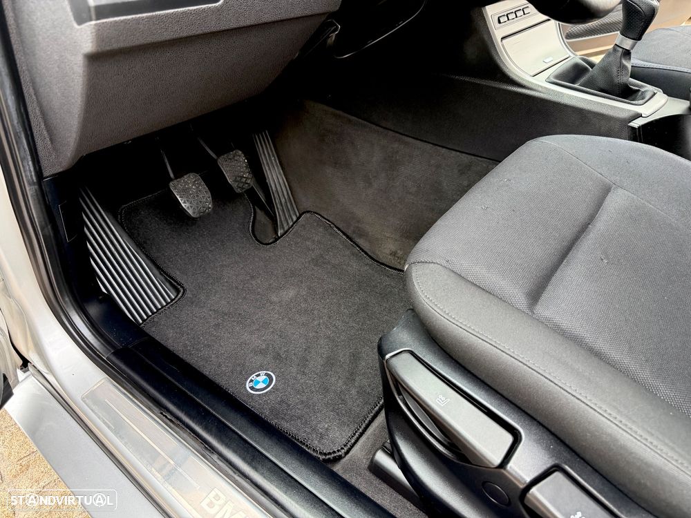 BMW X3 2.0 d — fotografia 39