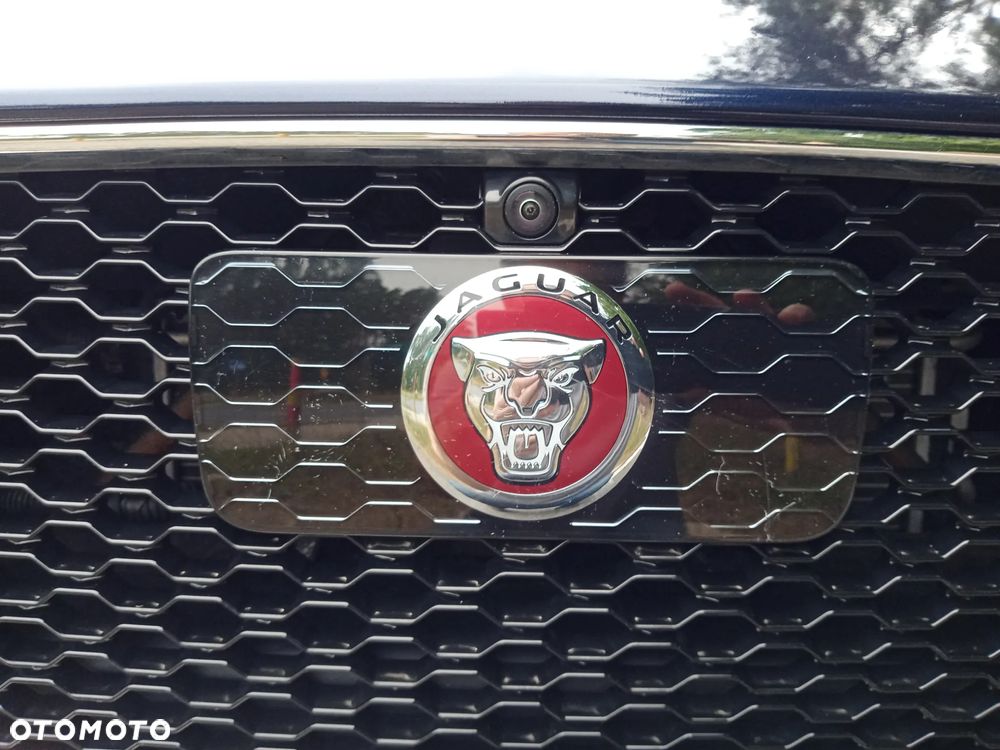 Jaguar XJ 3.0 T AWD R-Sport - 21