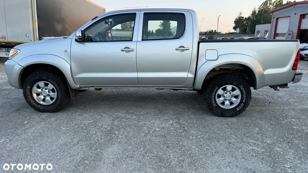 Toyota Hilux - 8