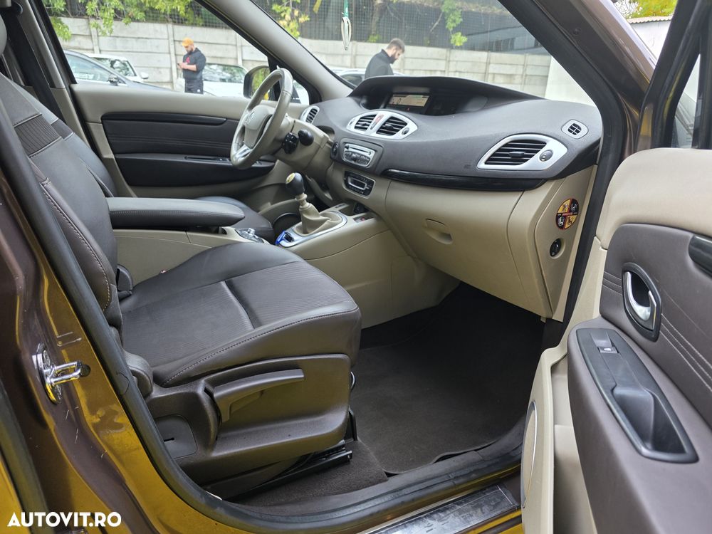 Renault Scenic 1.9dCi Privilege - 10