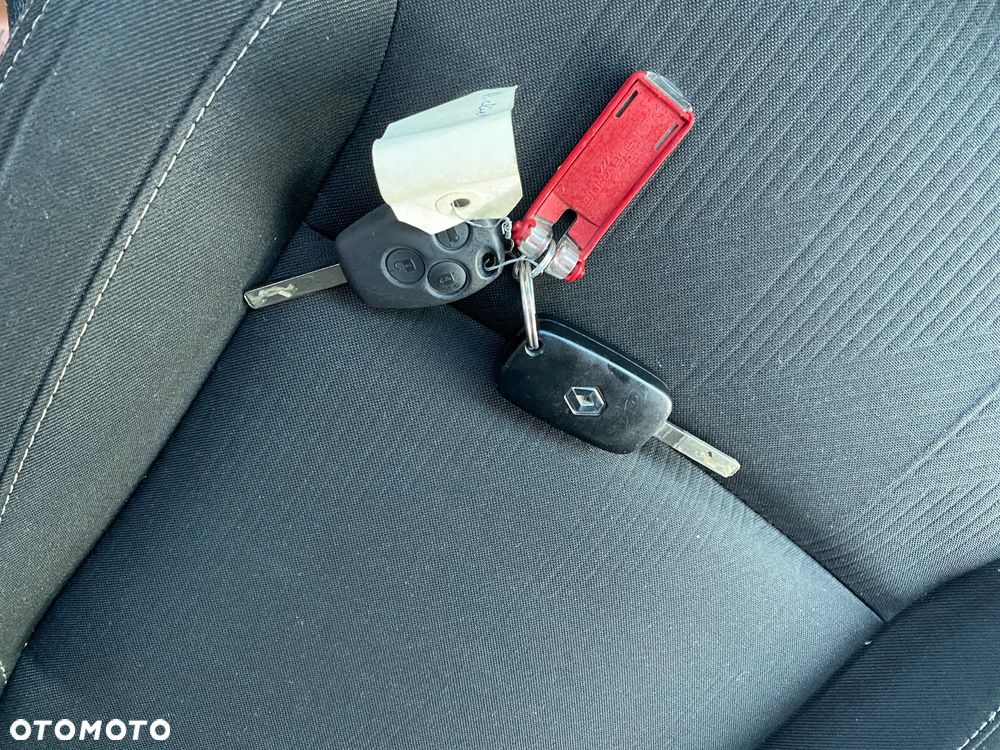 Renault TRAFIC L1 H1  120 koni 2.0 dci - 29