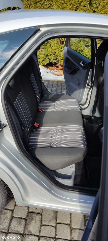 Ford Focus 1.8 TDCi Ambiente - 11