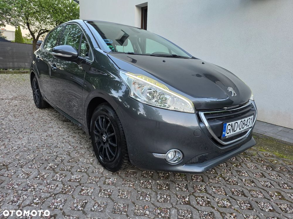 Peugeot 208 1.2 VTi Allure - 33