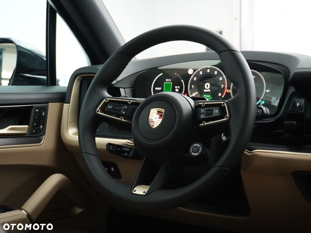 Porsche Cayenne E-Hybrid PHEV Black Edition - 39