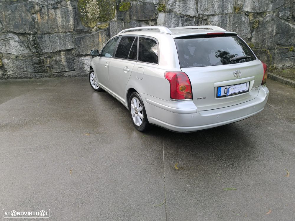 Toyota Avensis SW 2.0 D-4D - 10