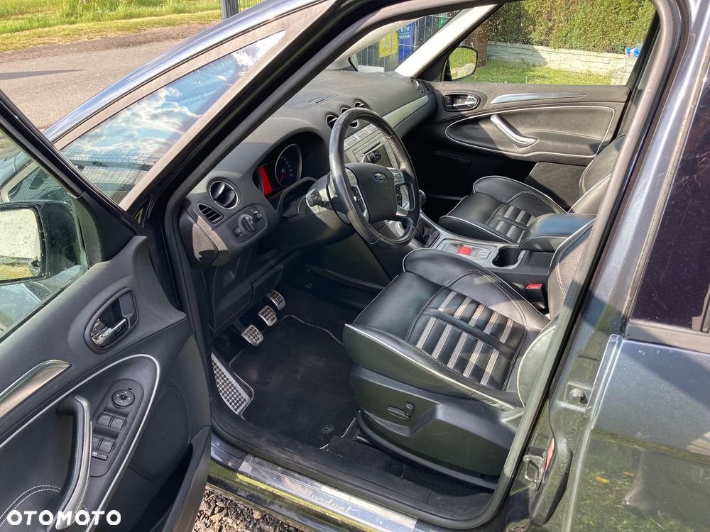 Ford S-Max - 9