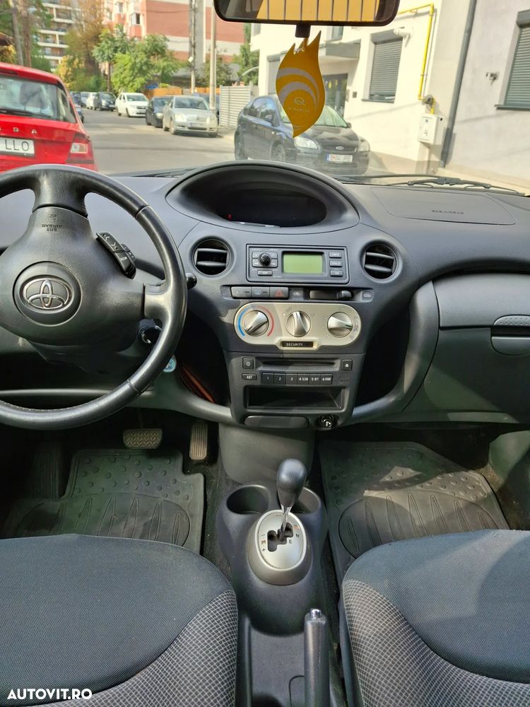 Toyota Yaris - 5