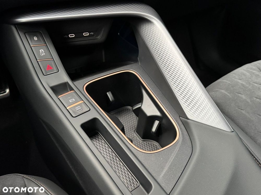 Cupra Terramar 1.5 eTSI mHEV DSG - 33