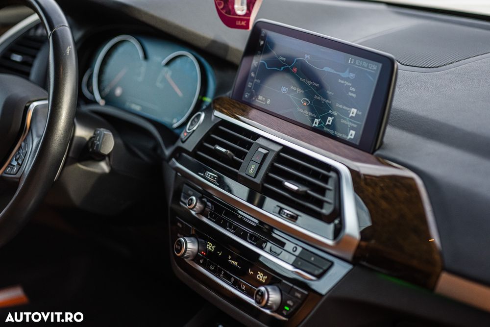 BMW X3 xDrive30i AT Luxury Line - 31