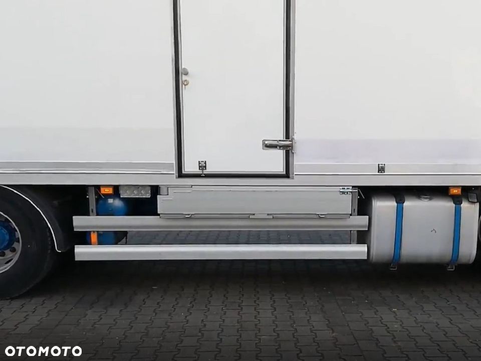 Schody tylne lub boczne typ drabinowy - 4