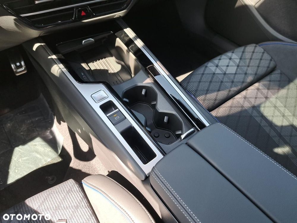 Volkswagen Passat - 15