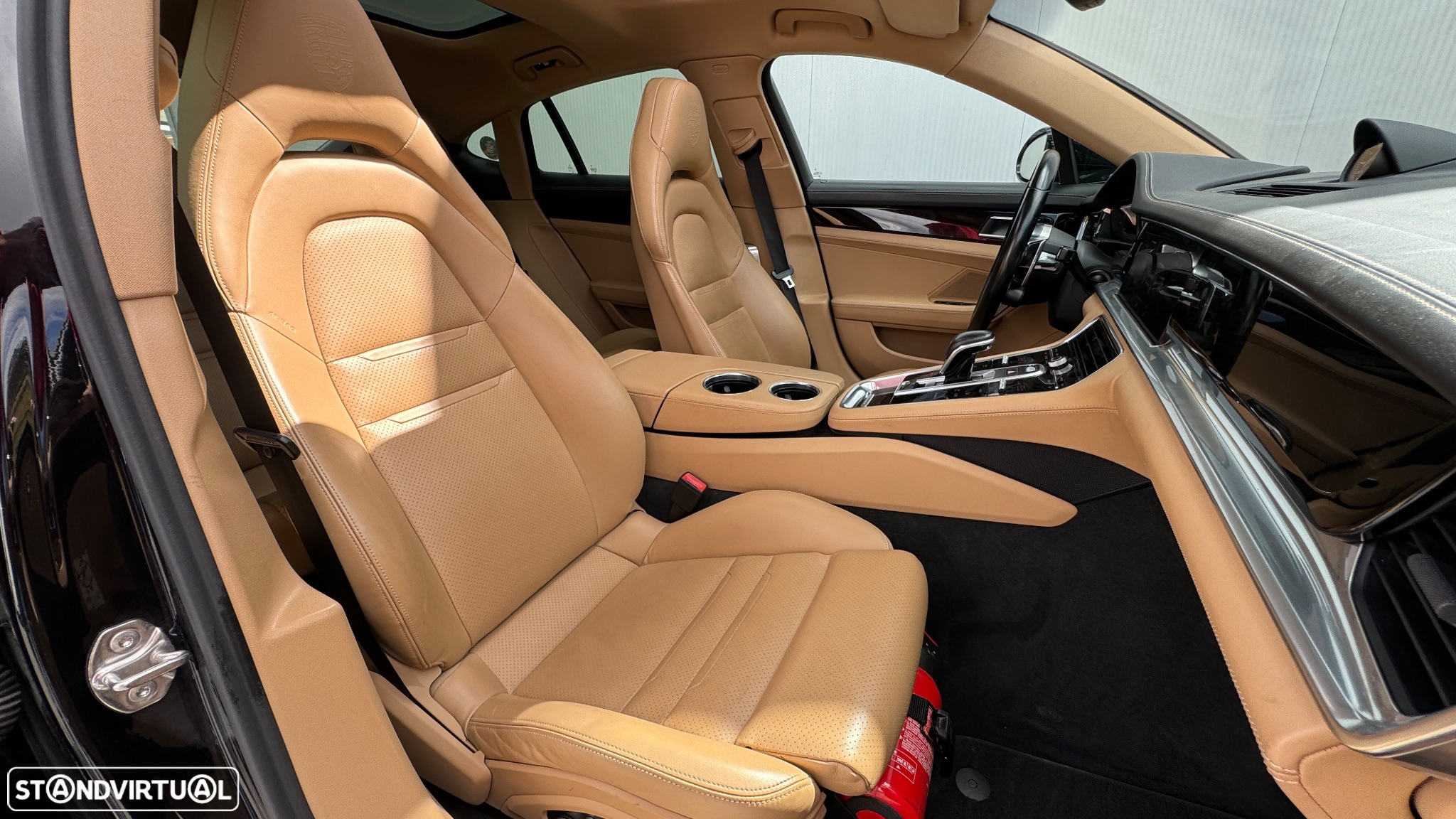Porsche Panamera 4 E-Hybrid - 9