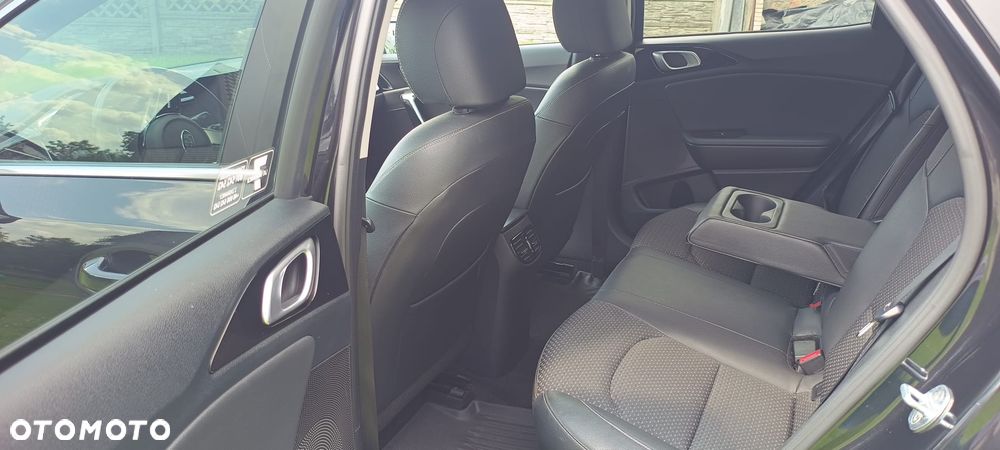 Kia XCeed 1.5 T-GDI Business Line - 14