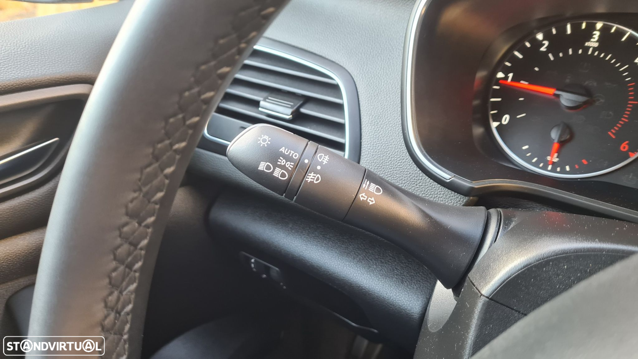 Renault Mégane 1.5 Blue dCi Intens EDC - 12