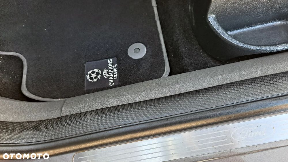 Ford Kuga 2.0 TDCi 4x4 Champions Edition - 13