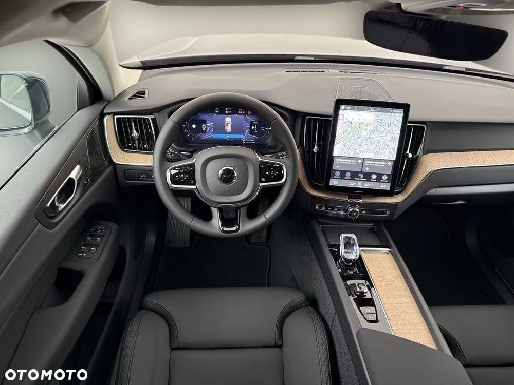 Volvo XC 60 T6 Plug-In Hybrid AWD Plus Bright - 17