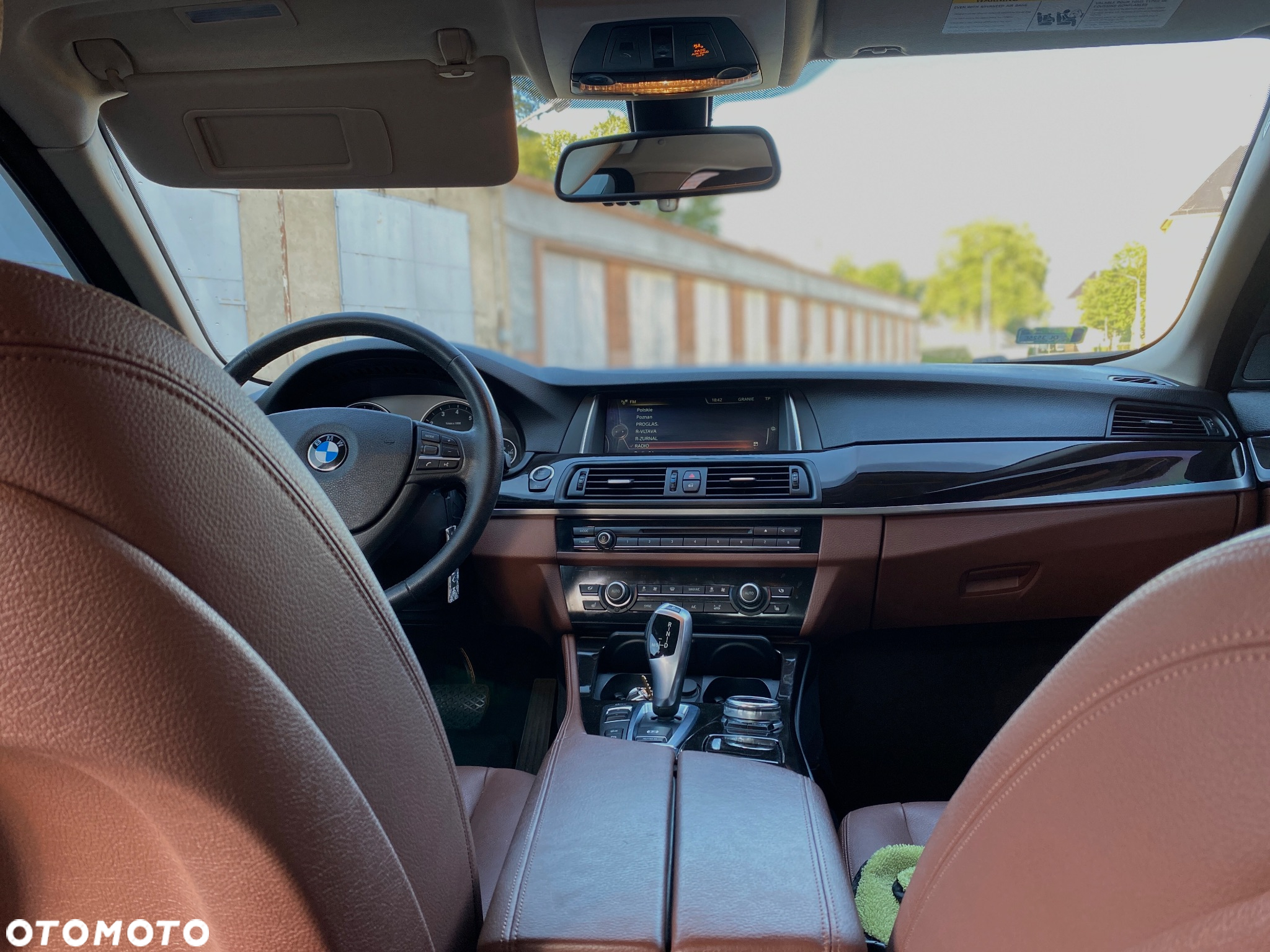 BMW Seria 5 528i xDrive - 22