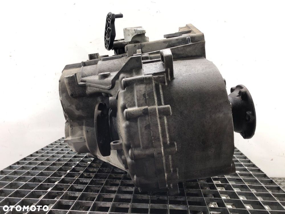 SKRZYNIA BIEGÓW  SKODA SUPERB II Kombi (3T5) 2009 - 2015 2.0 TDI 125 kW [170 KM] olej napędowy - 4