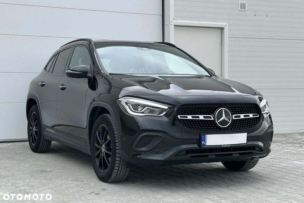 Mercedes-Benz GLA 200 4-Matic Progressive - 12