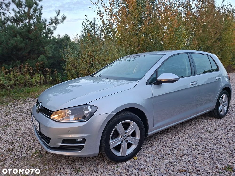 Volkswagen Golf - 1