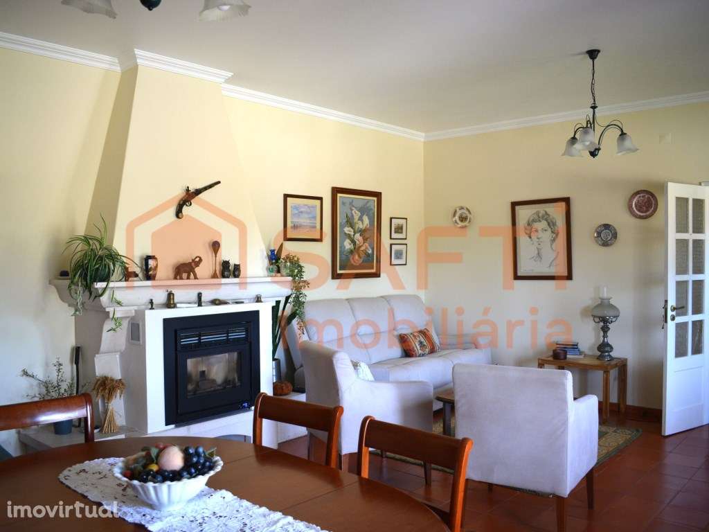 Moradia T3 + T2 com Garagem e piscina - Grande imagem: 5/51