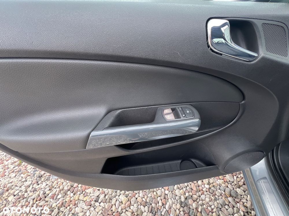 Opel Corsa 1.4 16V Innovation - 17