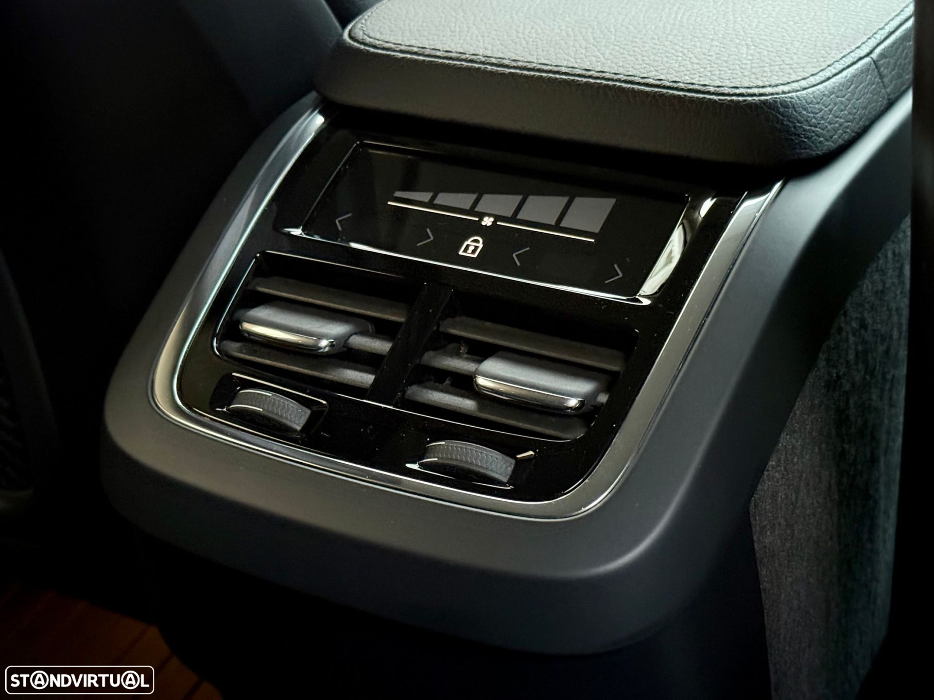 Volvo XC 90 2.0 D4 Momentum - 9