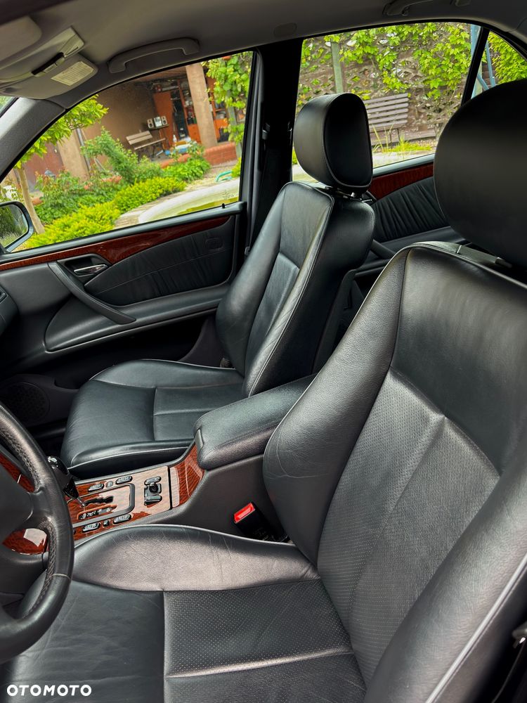 Mercedes-Benz Klasa E 320 T CDI Avantgarde - 18