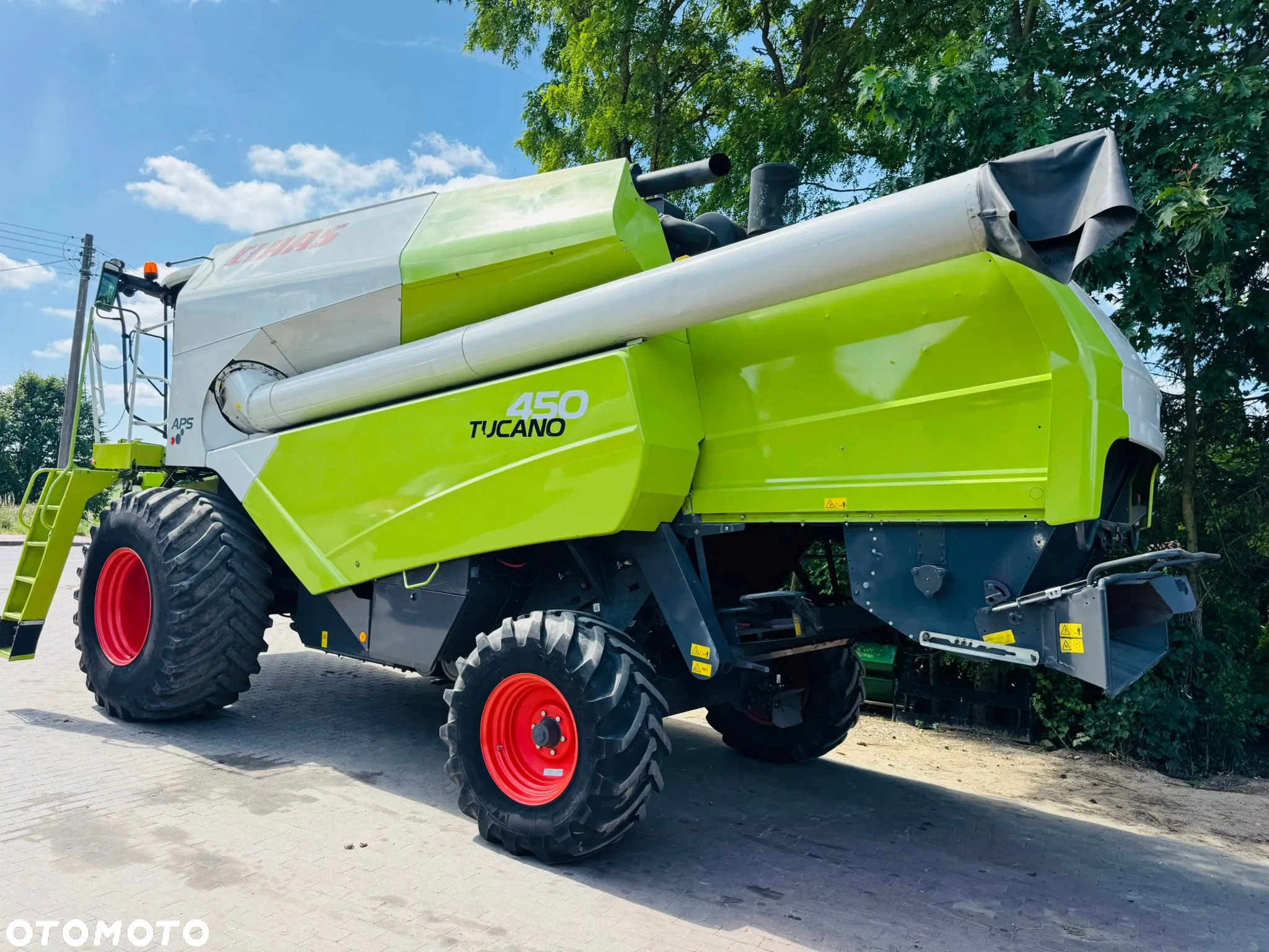 Claas Tucano 450 APS - 19