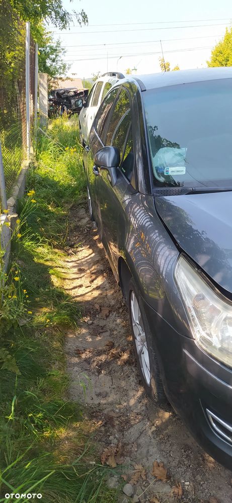 Citroën C4 HDi 110 FAP EGS6 Exclusive - 2