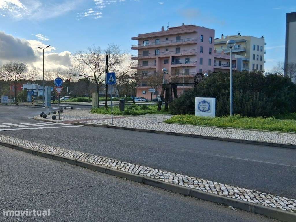 Terreno com Alvará de Loteamento Aprovado para Construção de Grande... - Grande imagem: 2/11