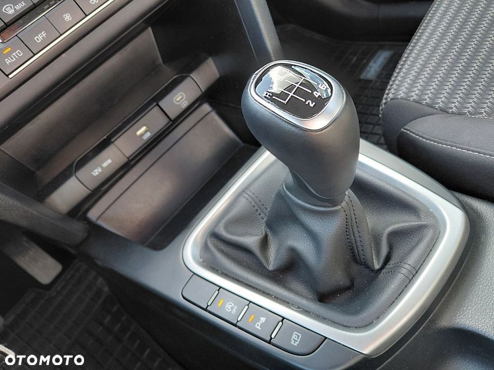 Kia Ceed 1.5 T-GDI M - 18