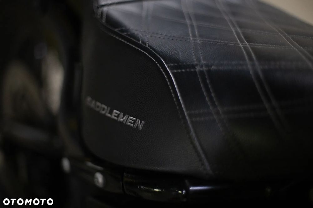 Harley-Davidson Softail Street Bob - 9