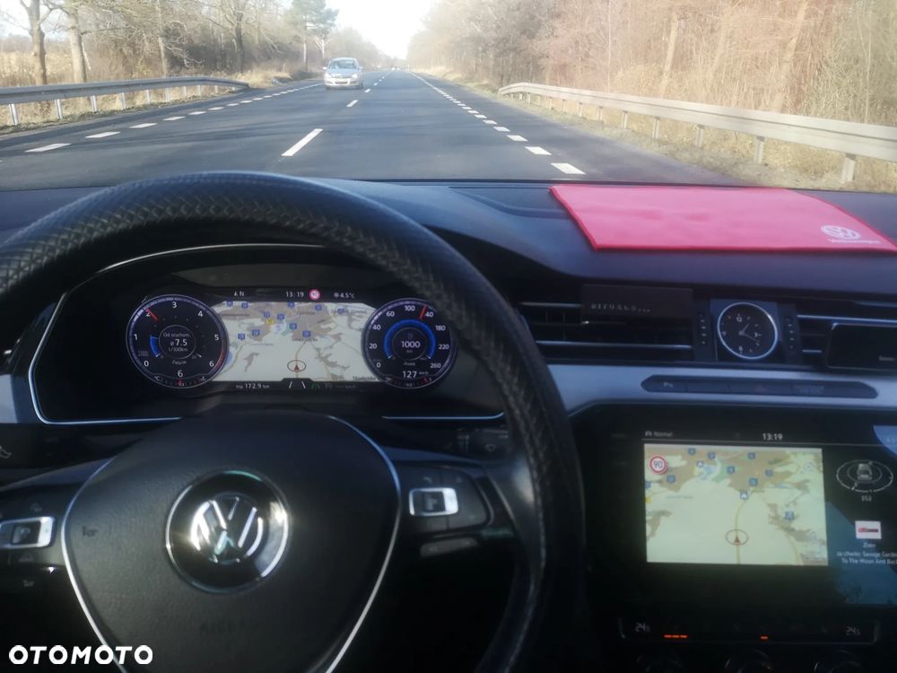 Volkswagen Passat 2.0 TDI BMT Highline - 12