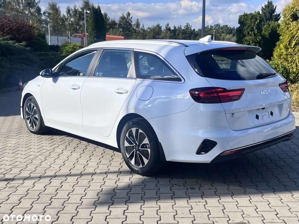 Kia Ceed 1.5 T-GDI M - 5