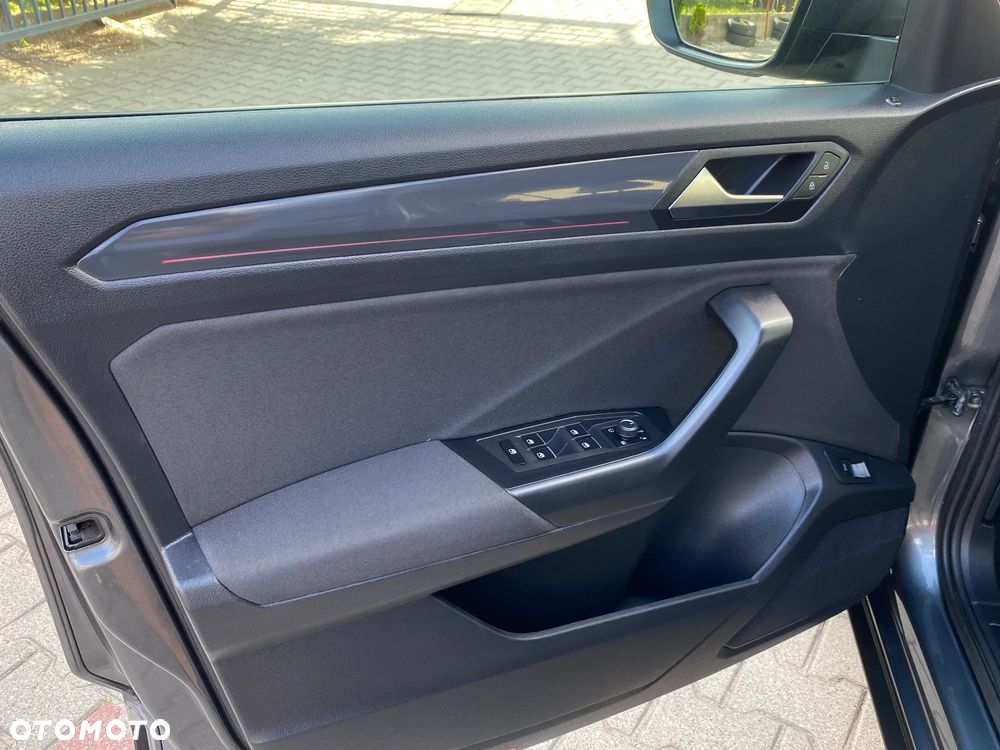 Volkswagen T-Roc 1.5 TSI GPF ACT Premium - 8
