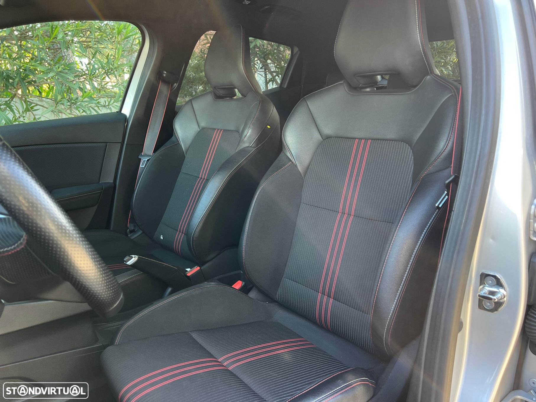 Renault Clio 1.0 TCe RS Line - 9