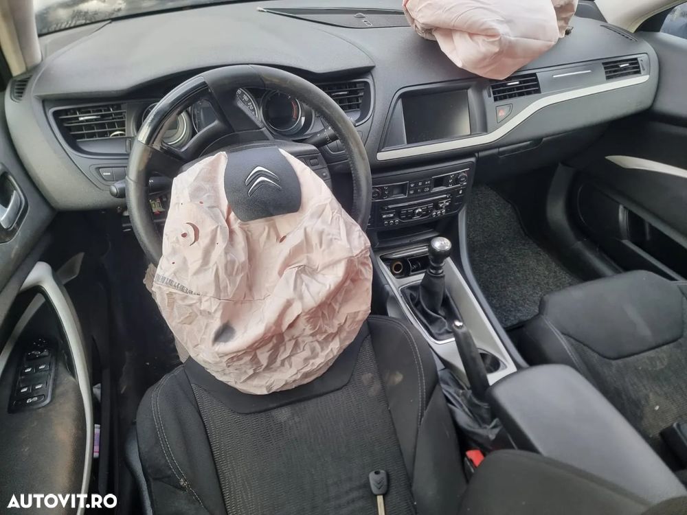 jante aliaj bara spate armatura haion stop tripla oglinda usa portiera macara geam broasca stanga dreapta ansamblu stergatoare spira volan plansa bord torpedou  cotiera panou clima scaune fata spate bancheta Citroen C5 2, an 2012, motor 2.0 hdi 140 cp, cod motor RHF, cutie de viteze manuala 6+1 trepte. - 5