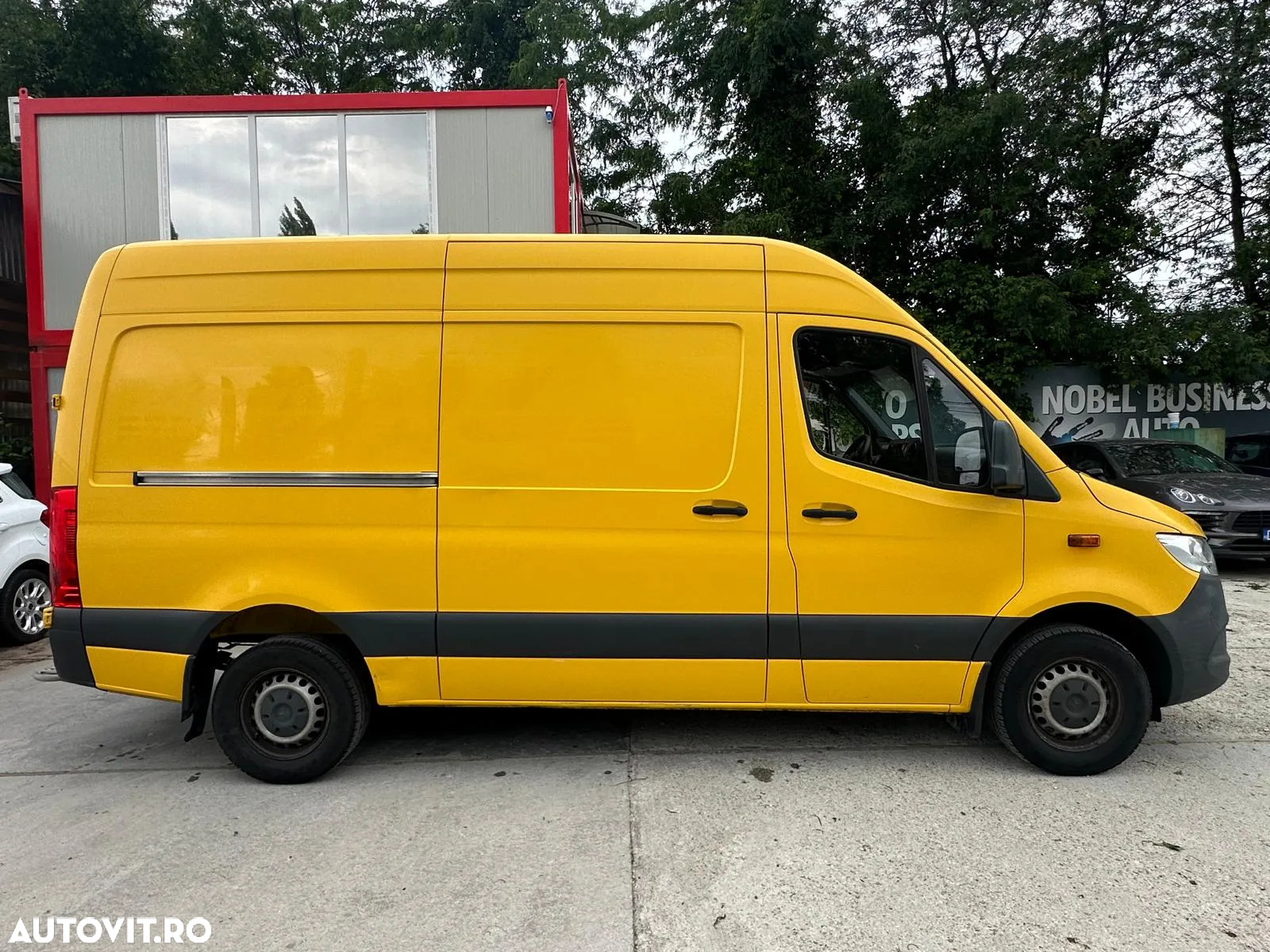 Mercedes-Benz Sprinter - 4