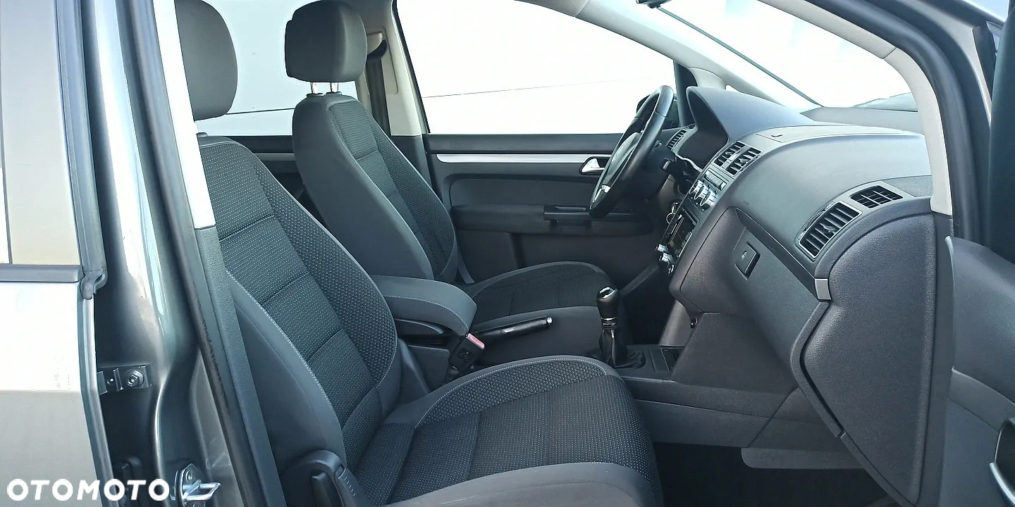 Volkswagen Touran 1.6 TDI DPF Highline - 26