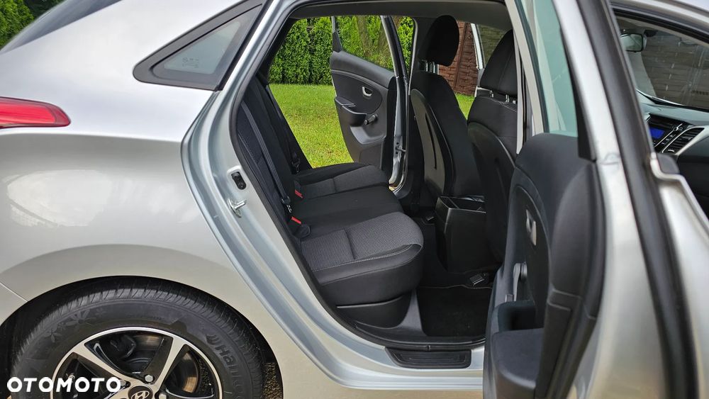 Hyundai i30 1.4 Trend - 11