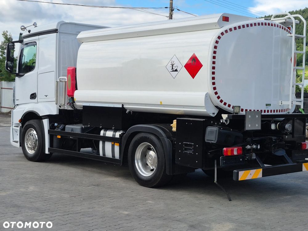 Mercedes-Benz AUTOCYSTERNA MERCEDES ACTROS 18510 - 11