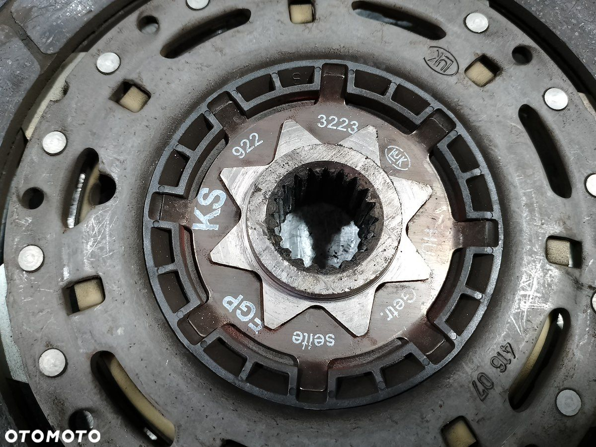KOŁO DWUMASOWE KOMPLETNE OPEL ASTRA H 2.0 TURBO - 8