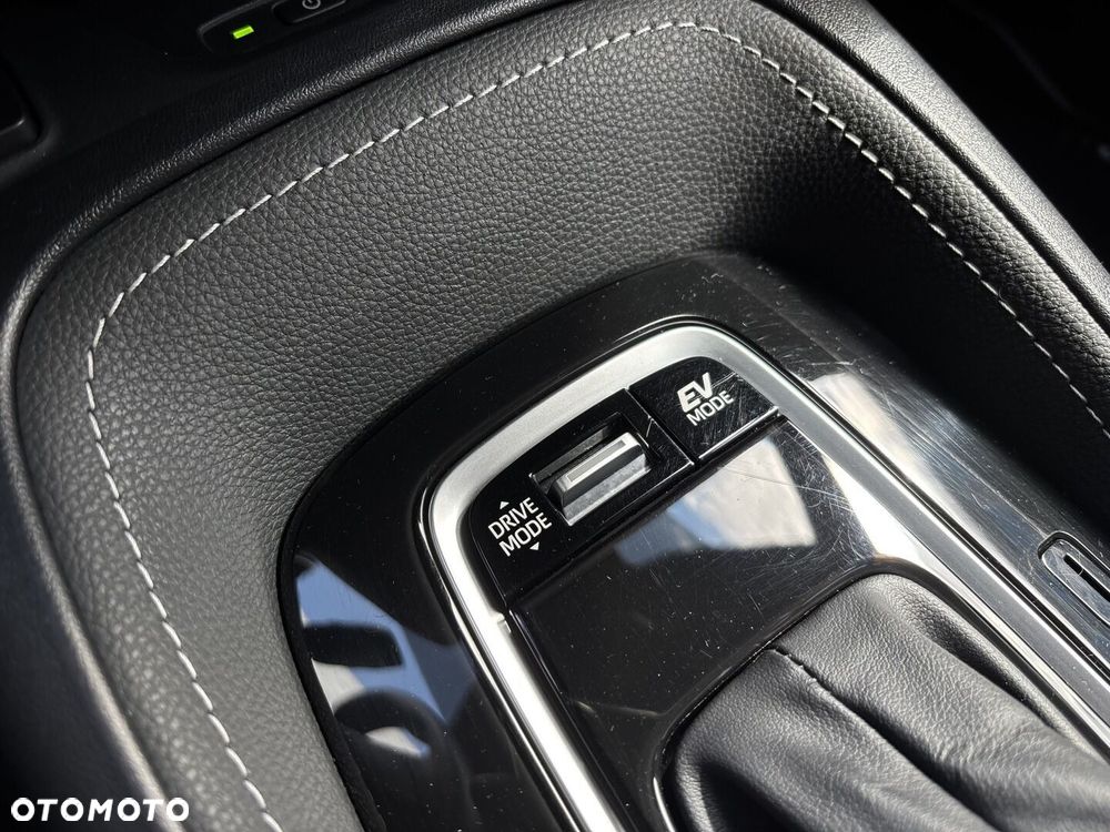 Toyota Corolla 1.8 Hybrid Style - 22