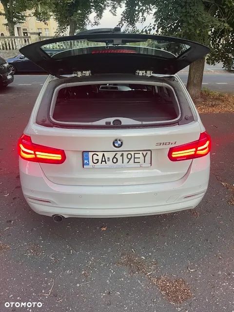 BMW Seria 3 318d - 11