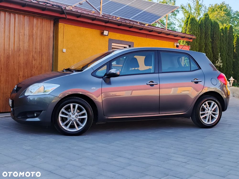 Toyota Auris 1.4 VVT-i Terra - 4